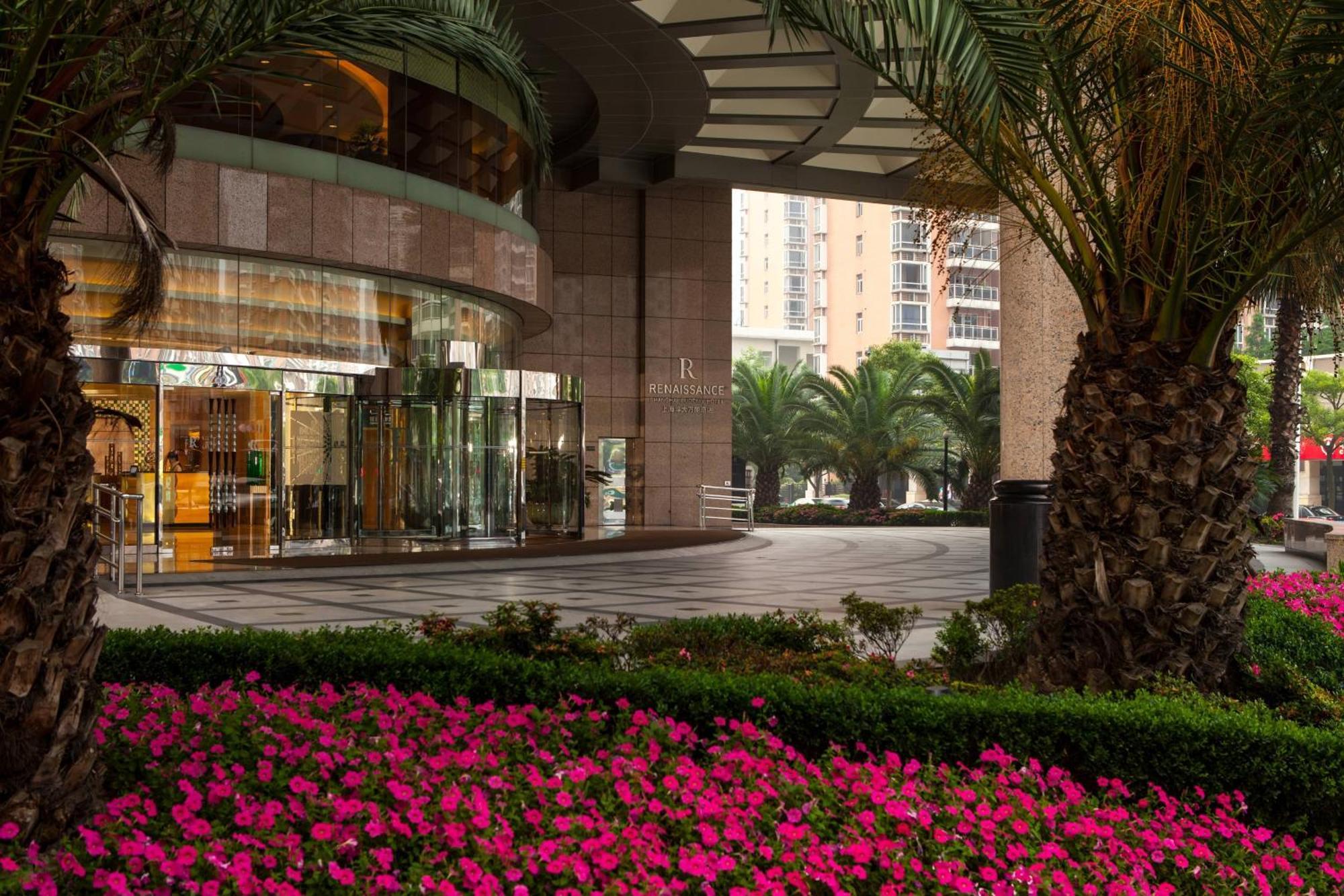 Renaissance Shanghai Pudong Hotel מראה חיצוני תמונה